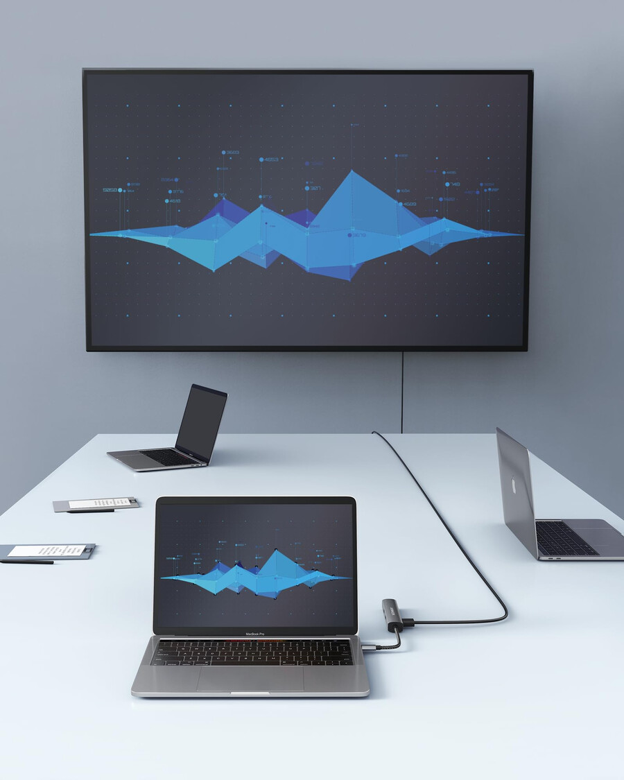 anker 533 usb-c hub 5 v 1 tenký